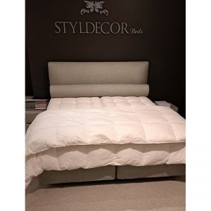 Boxspring+hoofdbord+nachtafels grijsgroen